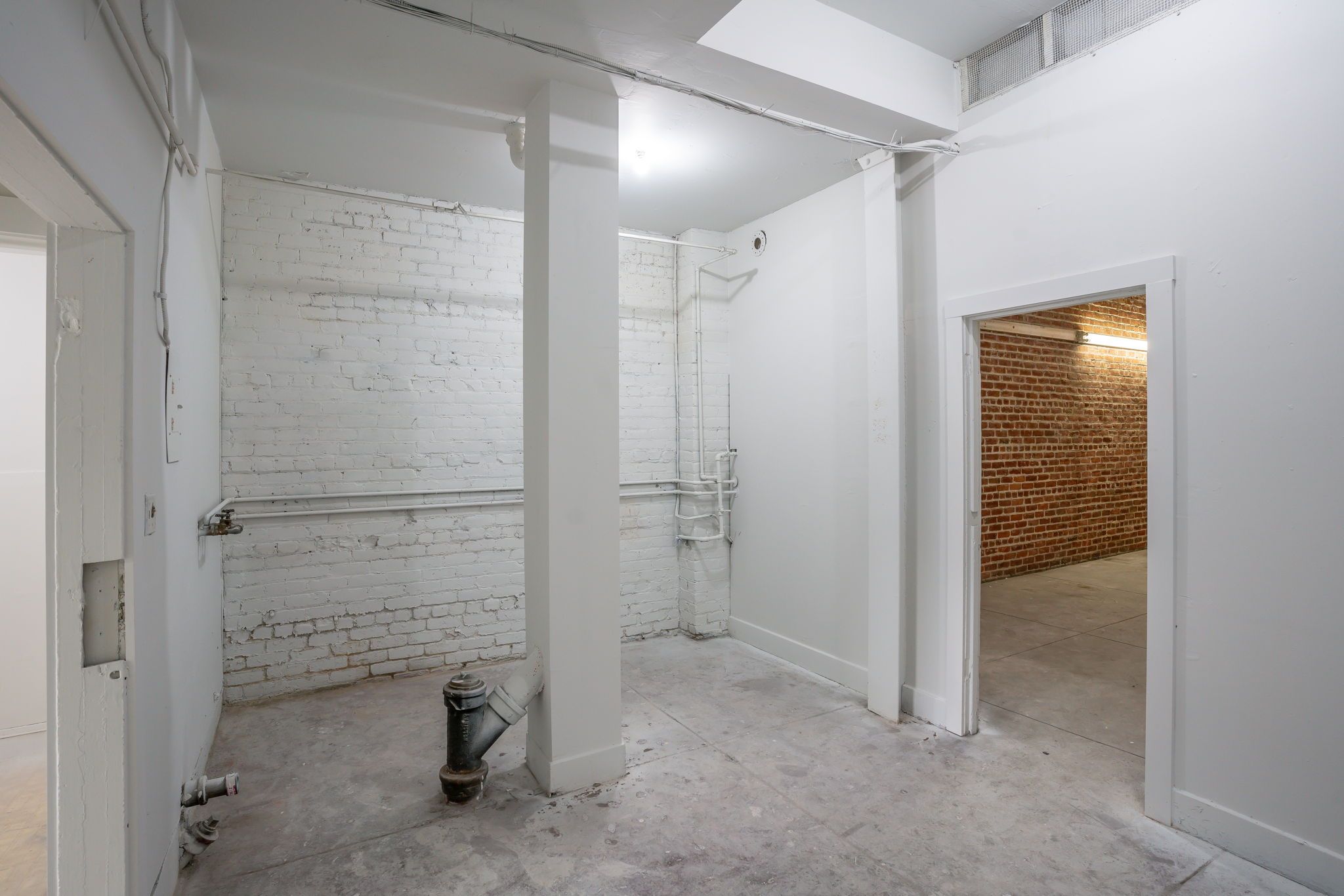 Lease/Commercial/Retail
